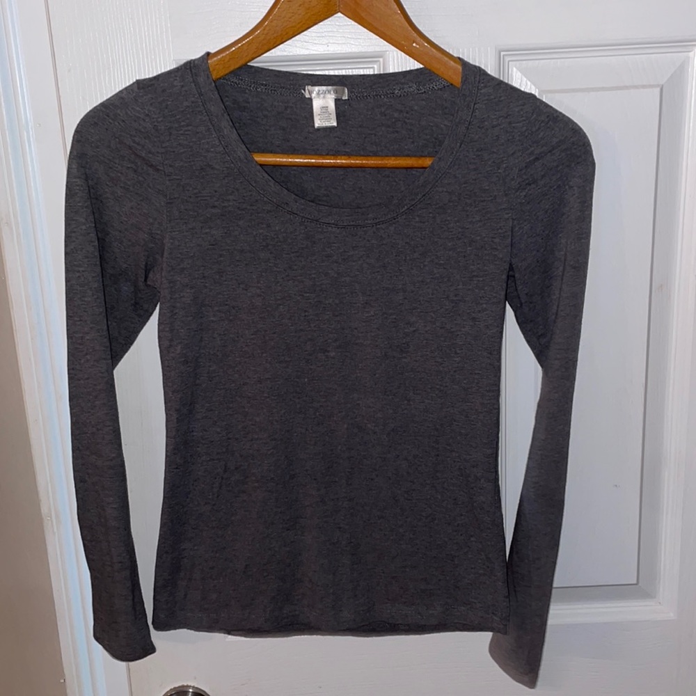 🌹Grey Long-Sleeve Shirt!